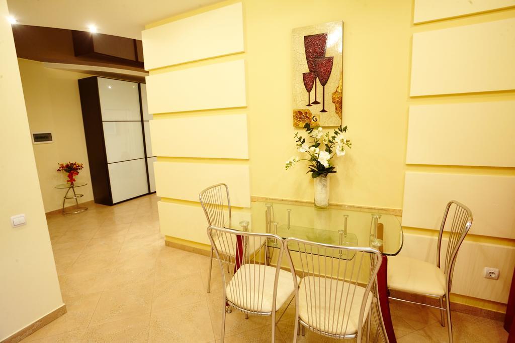 Luxury Apartment In New Building Chisinau Exterior foto